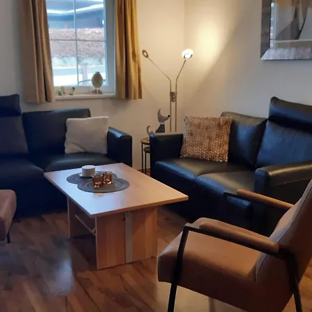 In Near Lift Apartment