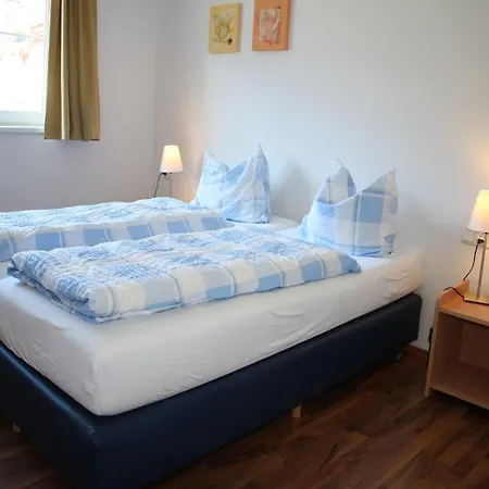 Apartman In Near Lift *